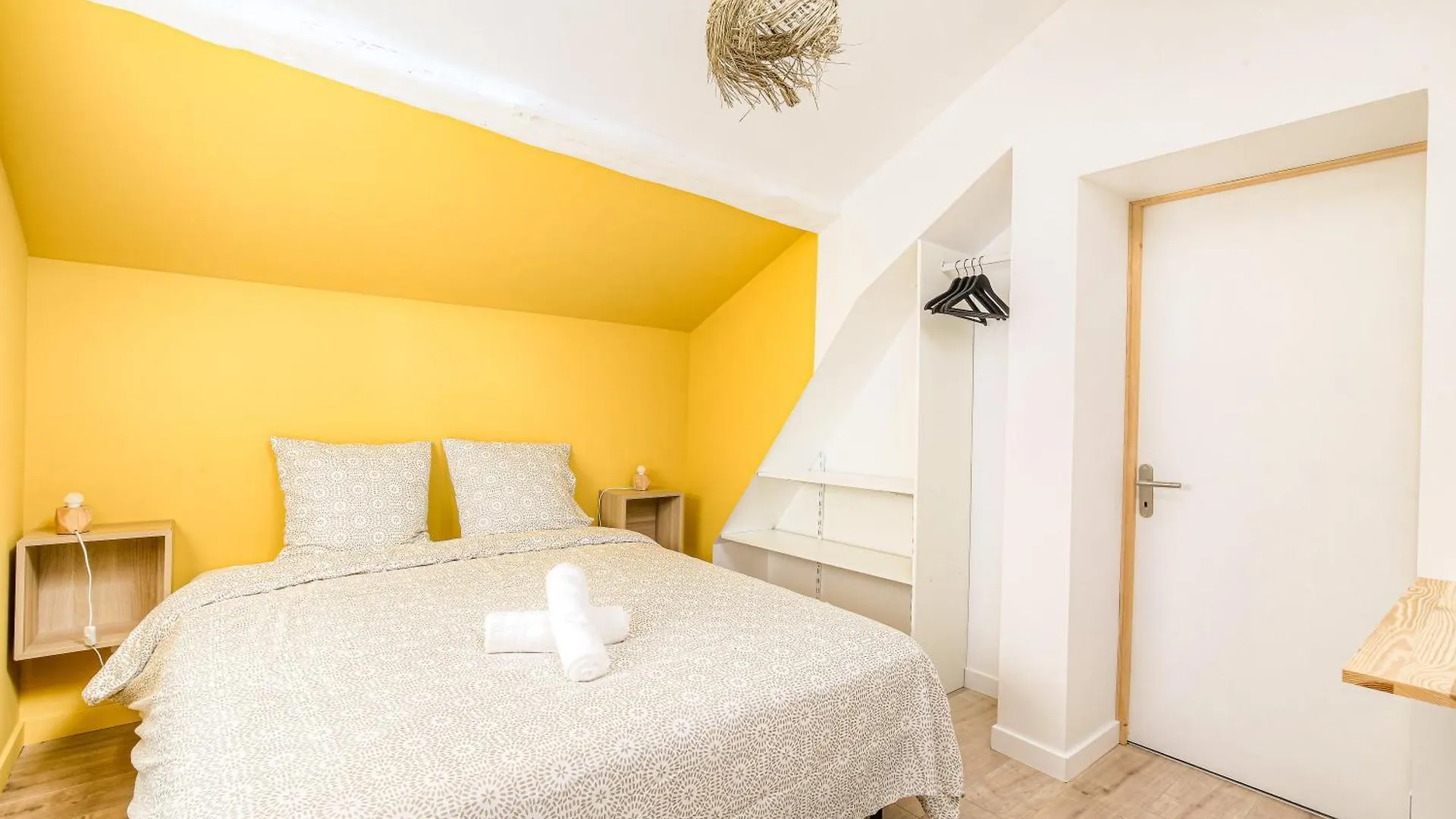 New Maison Au Coeur Des Vignes Charentay 0*,  France