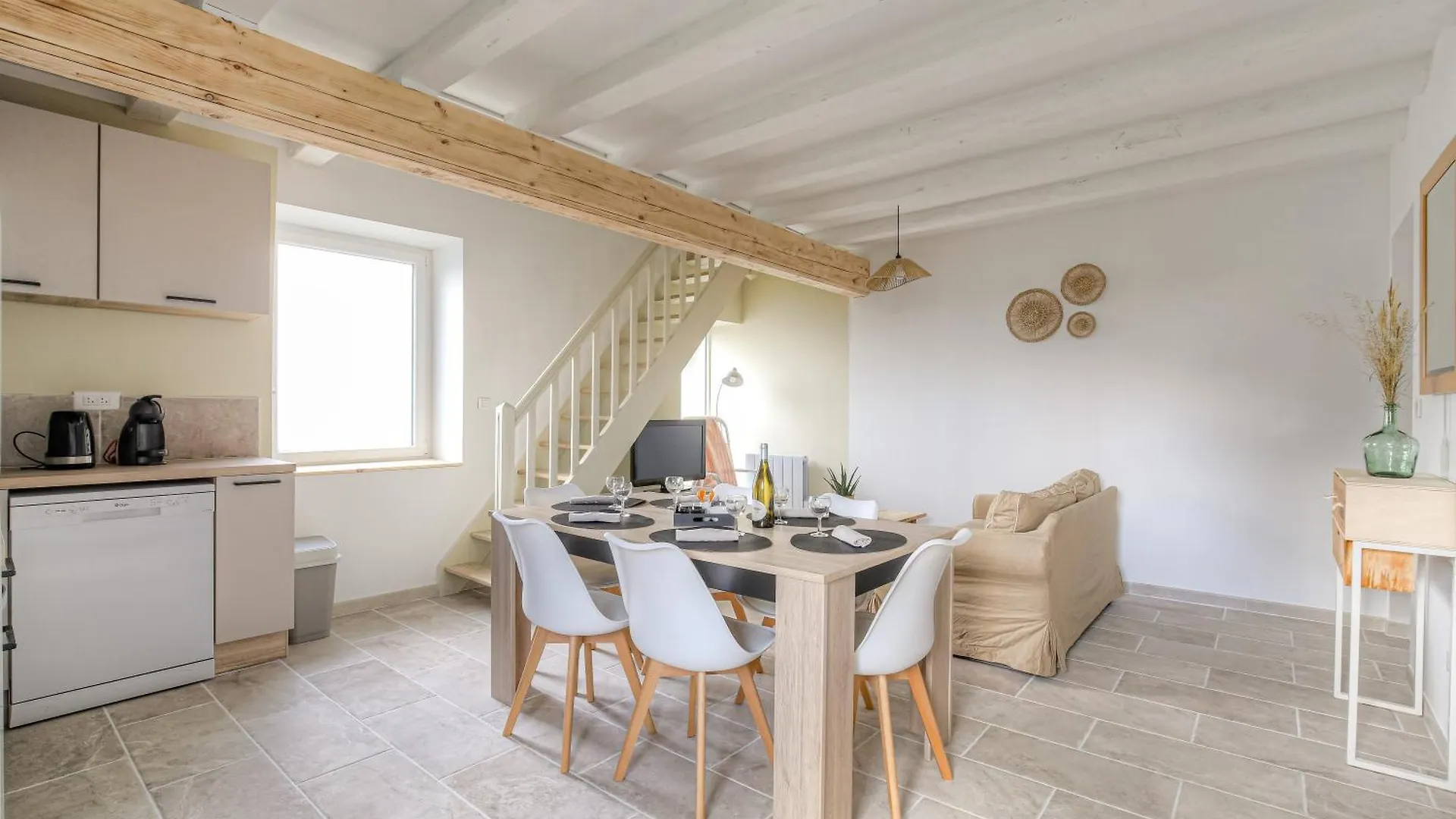 New Maison Au Coeur Des Vignes Charentay Holiday home